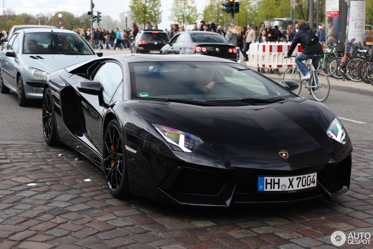 Lamborghini Aventador LP700-4