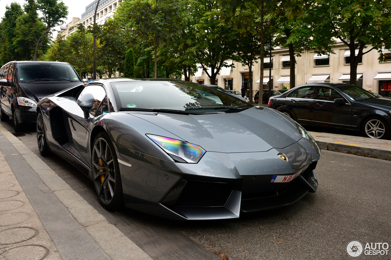 Lamborghini Aventador LP700-4 Roadster