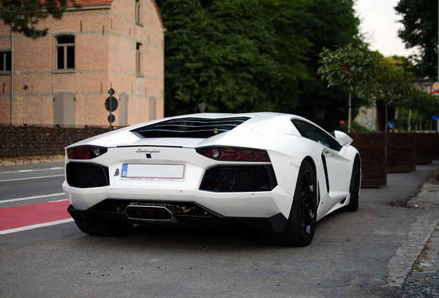 Lamborghini Aventador LP700-4