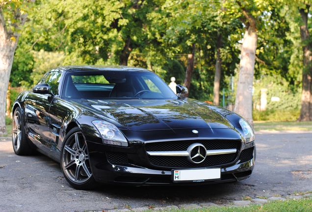 Mercedes-Benz SLS AMG