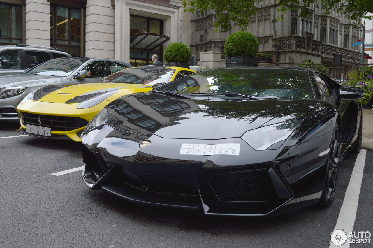 Lamborghini Aventador LP700-4