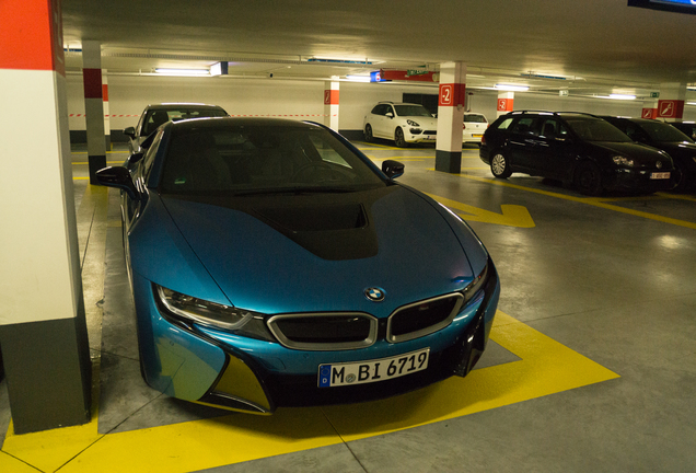 BMW i8