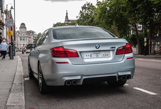 BMW M5 F10 2011