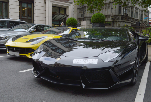 Lamborghini Aventador LP700-4