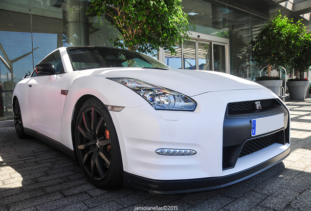 Nissan GT-R 2012