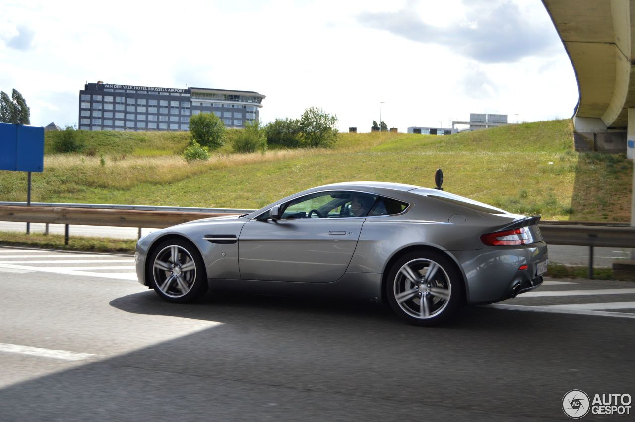 Aston Martin V8 Vantage