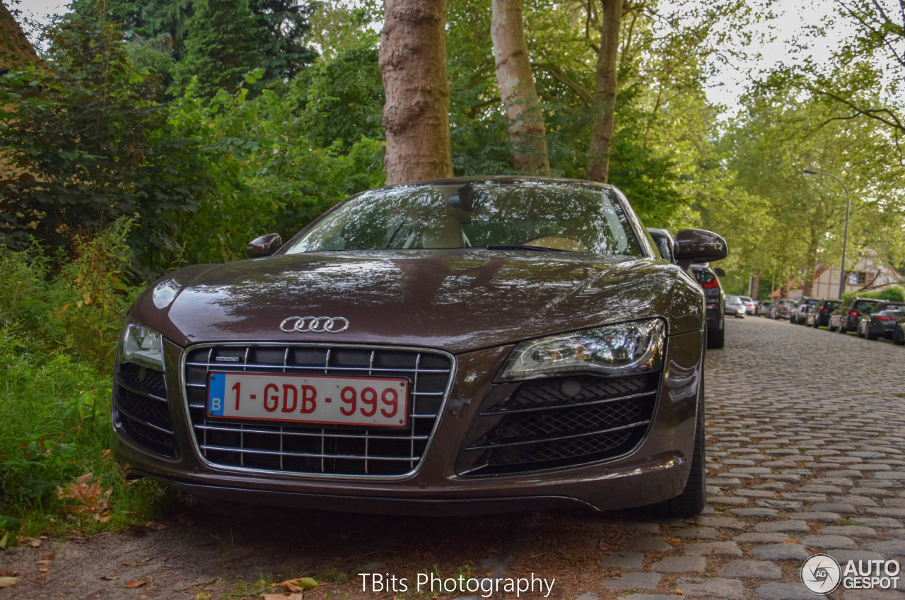 Audi R8 V10