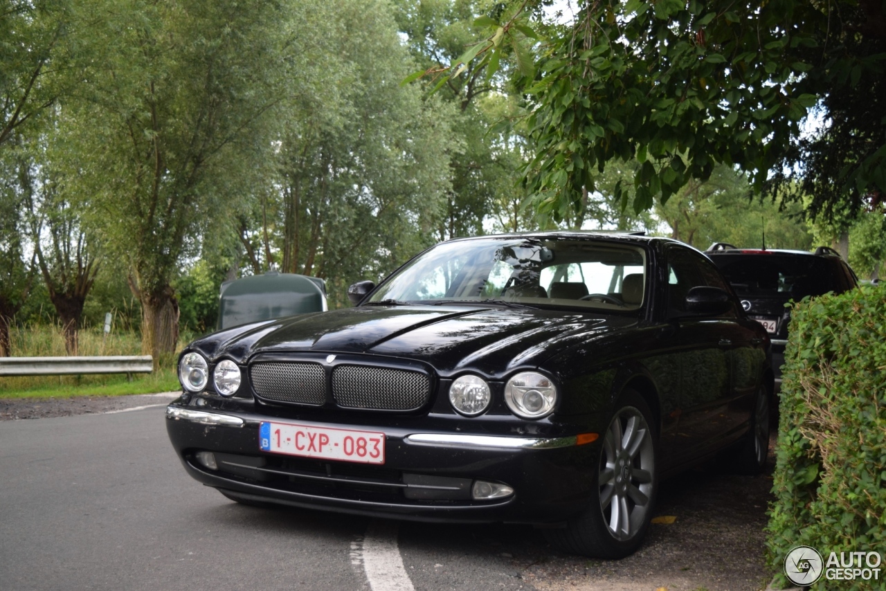 Jaguar XJR