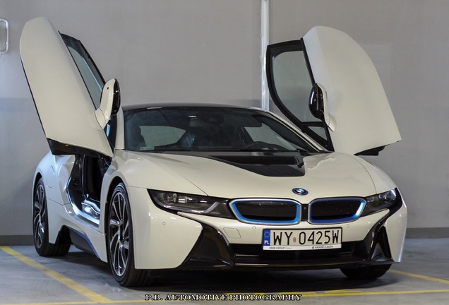 BMW i8