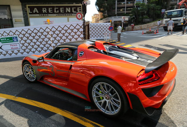 Porsche 918 Spyder Weissach Package