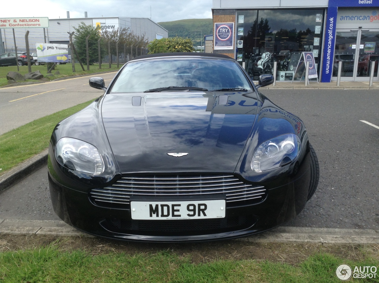 Aston Martin V8 Vantage Roadster