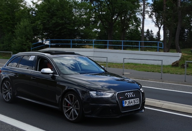 Audi RS4 Avant B8