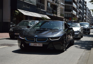 BMW i8