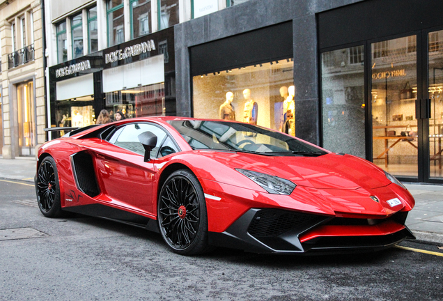 Lamborghini Aventador LP750-4 SuperVeloce