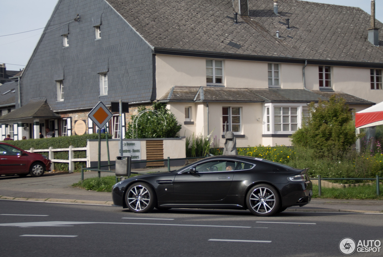 Aston Martin V8 Vantage S