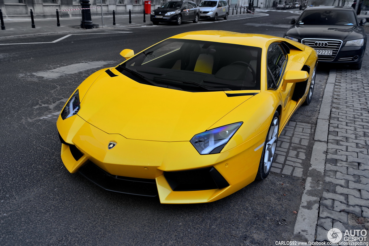 Lamborghini Aventador LP700-4