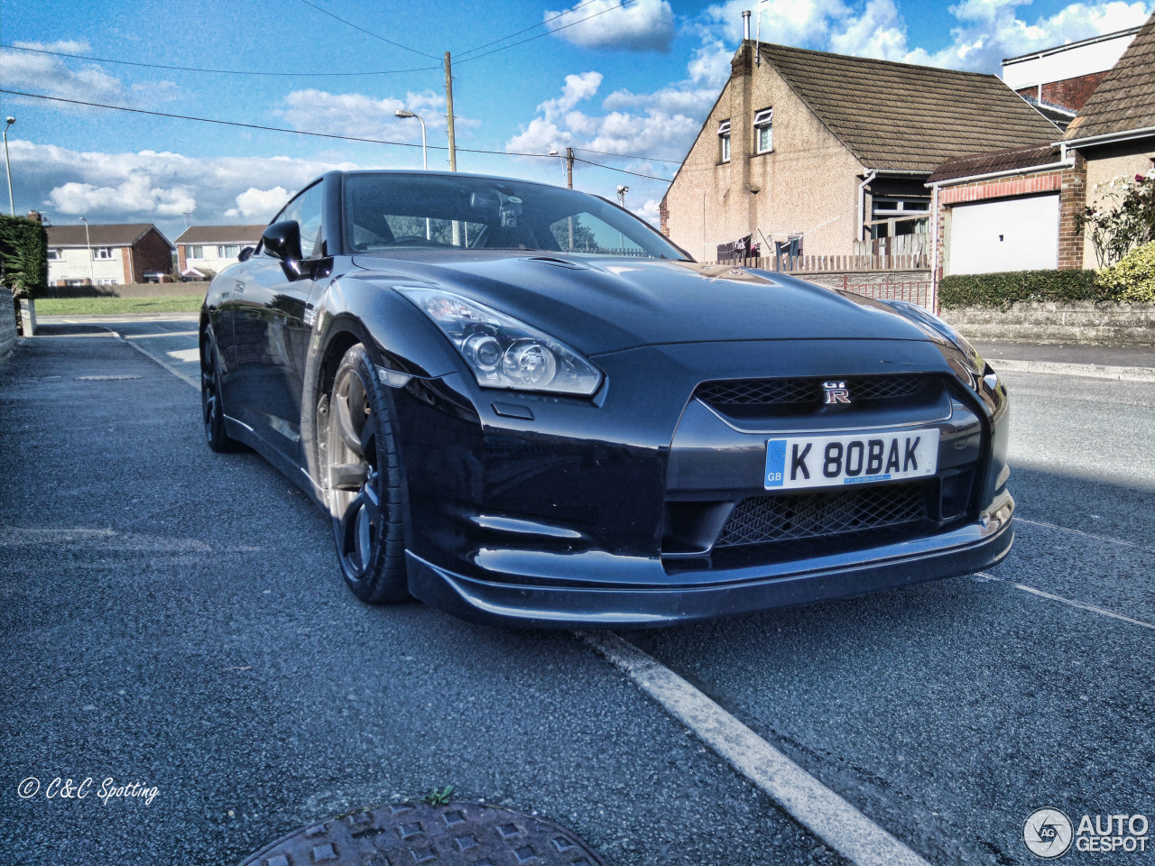 Nissan GT-R