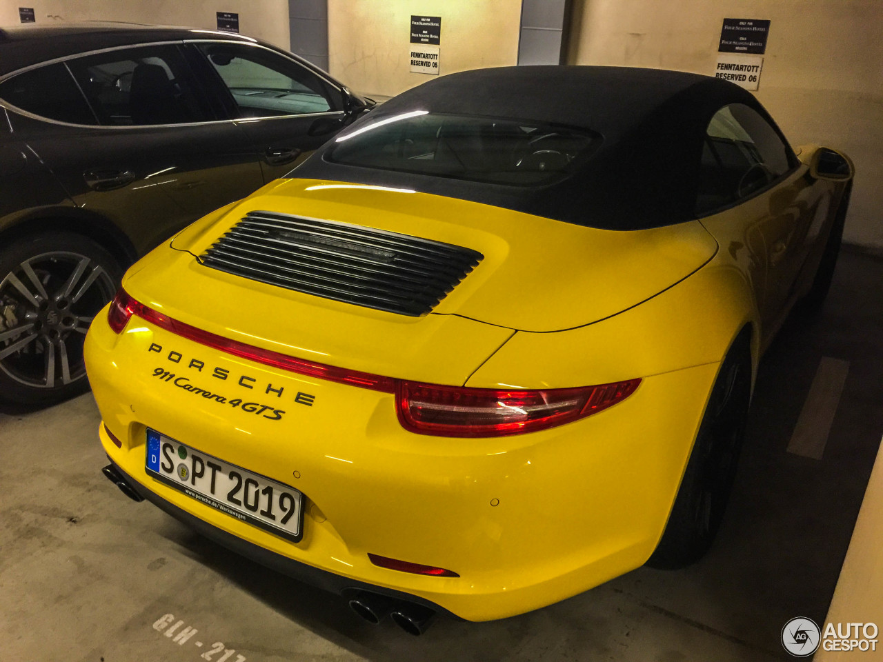 Porsche 991 Carrera 4 GTS Cabriolet MkI