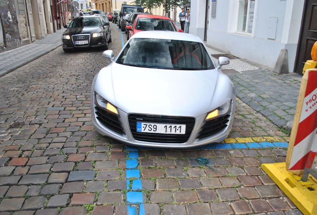 Audi R8