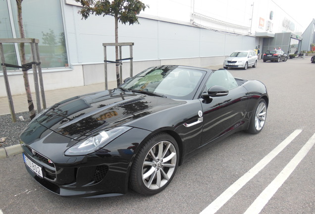 Jaguar F-TYPE S Convertible