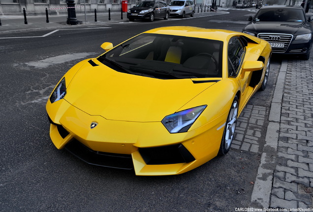 Lamborghini Aventador LP700-4