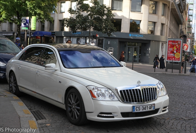 Maybach 62 S Landaulet 2011