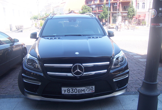 Mercedes-Benz GL 63 AMG X166