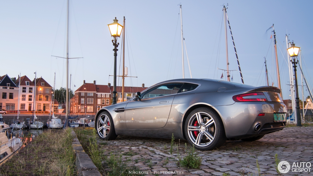 Aston Martin V8 Vantage