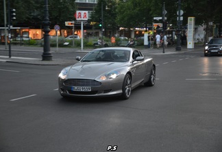 Aston Martin DB9