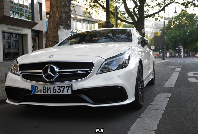 Mercedes-Benz CLS 63 AMG C218 2015