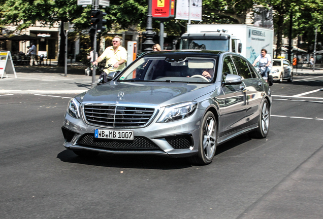 Mercedes-Benz S 63 AMG V222