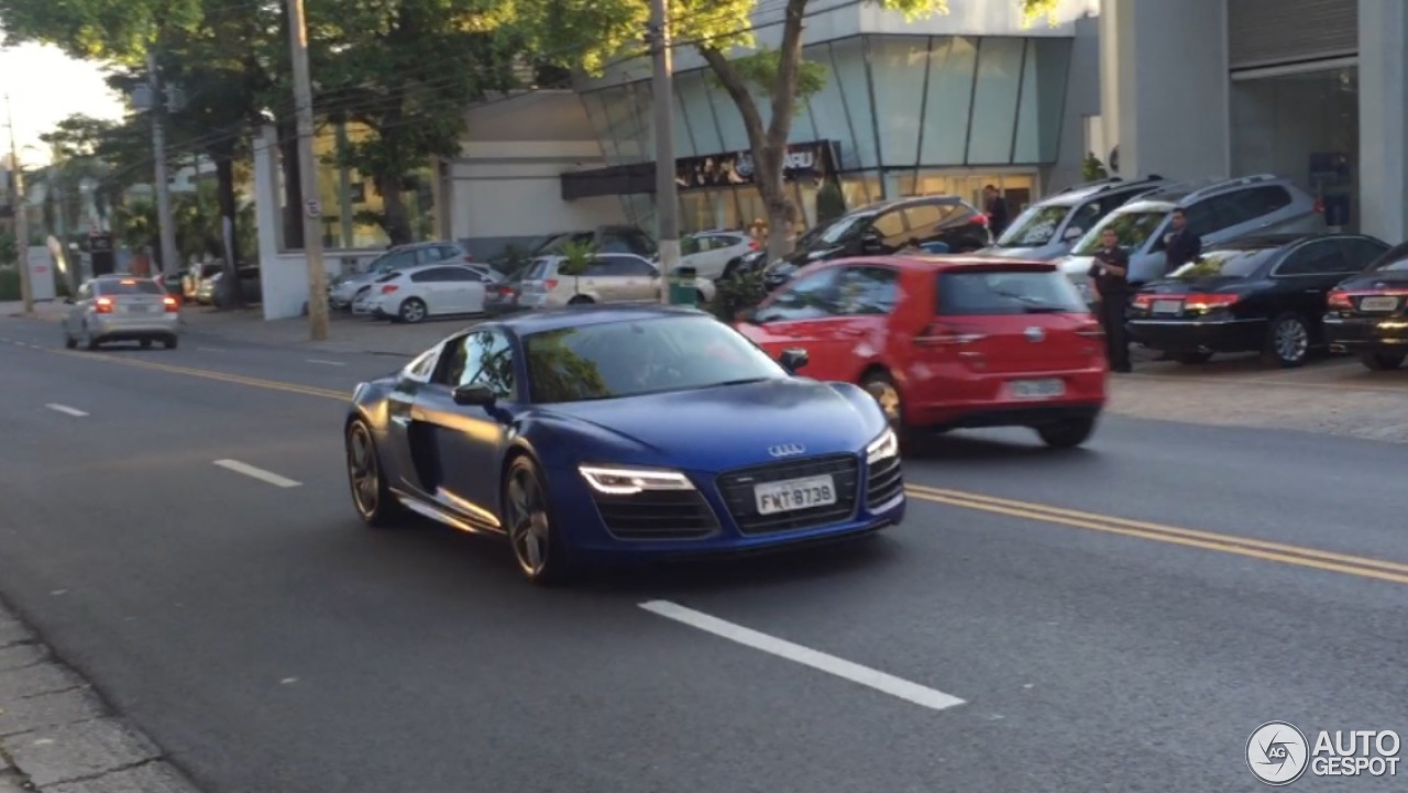 Audi R8 V10 Plus 2013