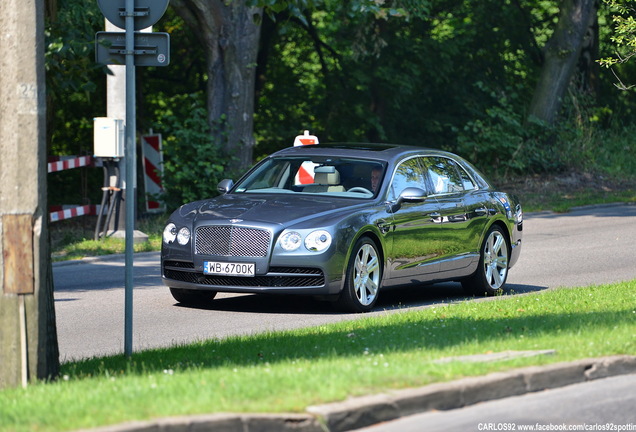 Bentley Flying Spur V8