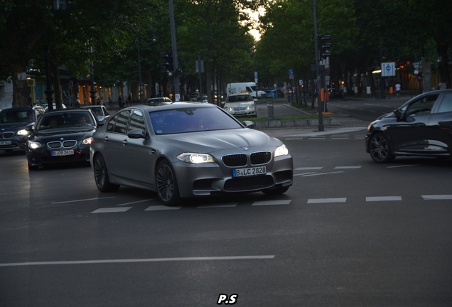 BMW M5 F10 2011