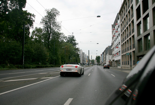 Ferrari California T