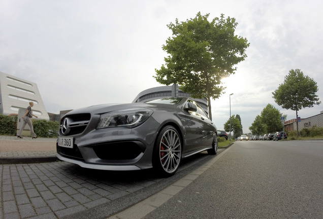 Mercedes-Benz CLA 45 AMG C117