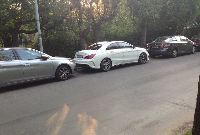 Mercedes-Benz CLA 45 AMG C117