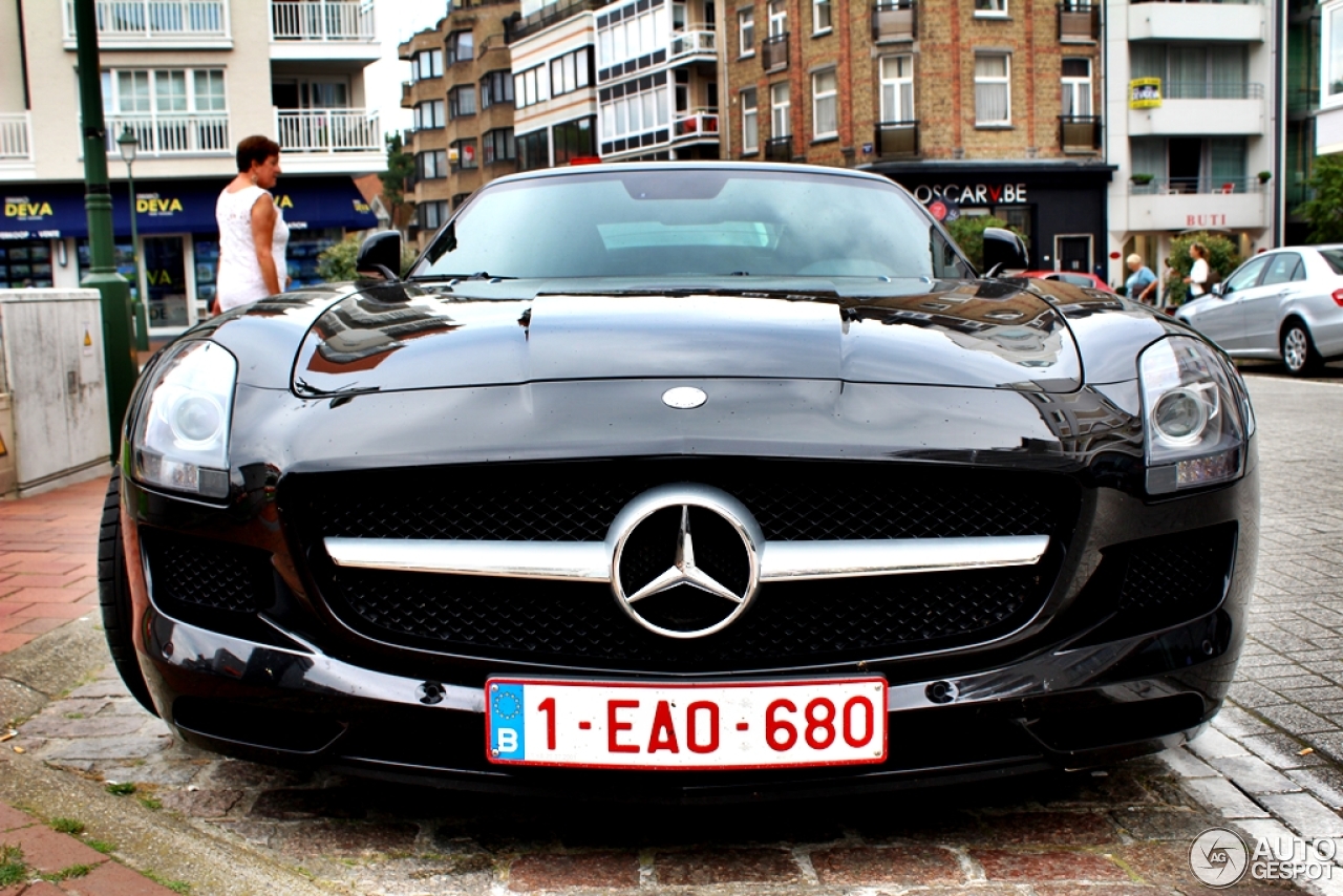 Mercedes-Benz SLS AMG Roadster