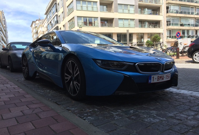 BMW i8