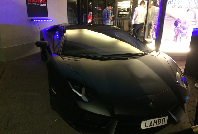 Lamborghini Aventador LP700-4 Roadster