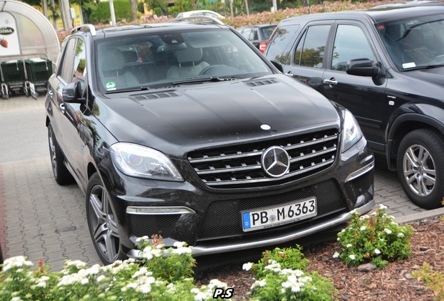 Mercedes-Benz ML 63 AMG W166