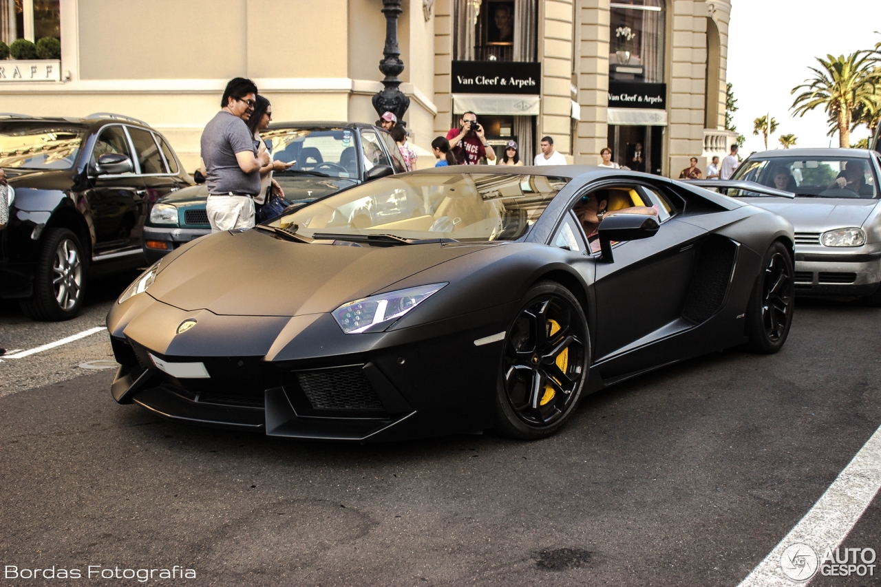 Lamborghini Aventador LP700-4