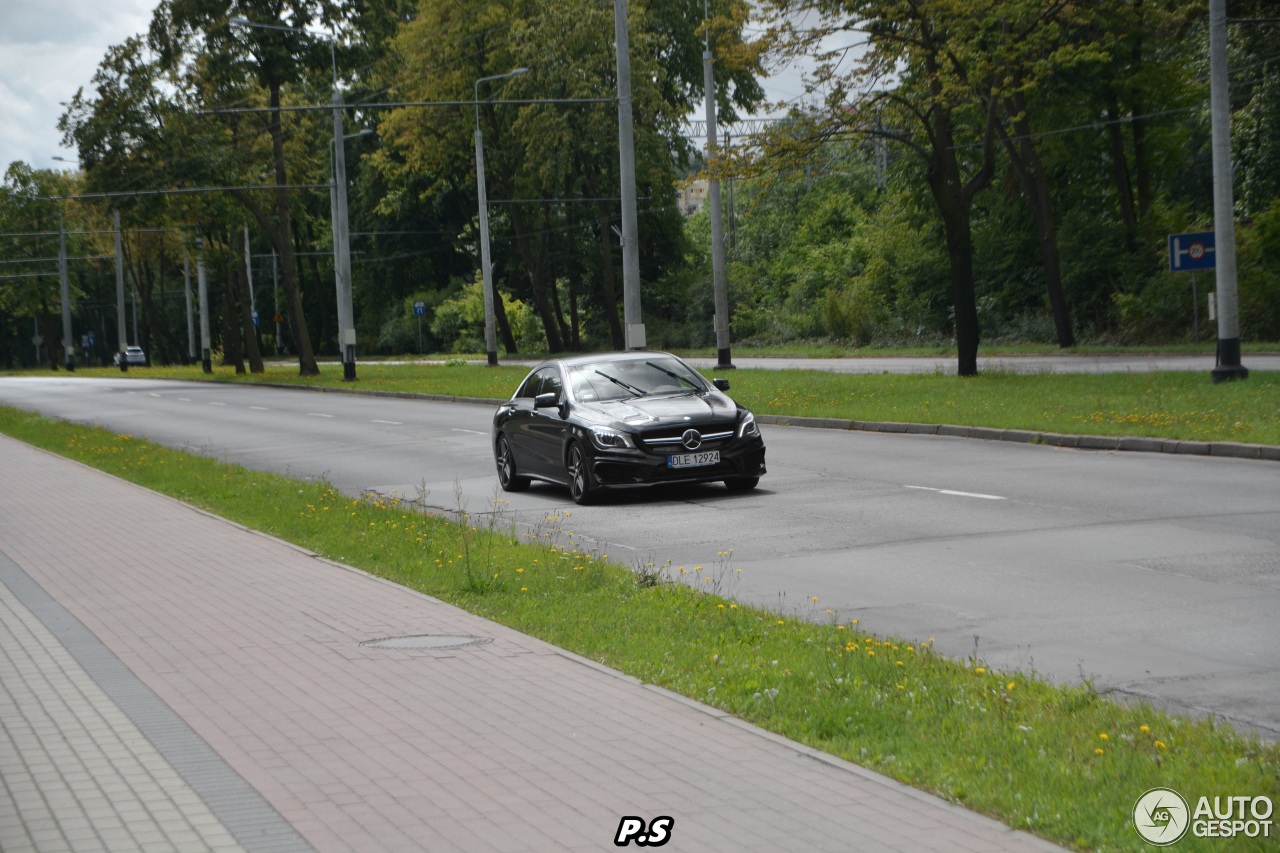 Mercedes-Benz CLA 45 AMG C117