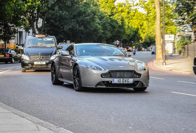 Aston Martin V12 Vantage S