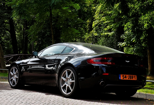 Aston Martin V8 Vantage