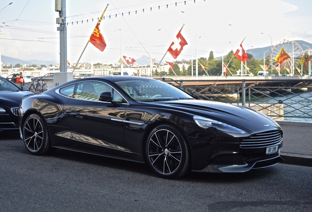 Aston Martin Vanquish 2013