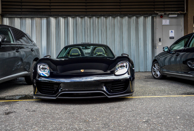 Porsche 918 Spyder Weissach Package