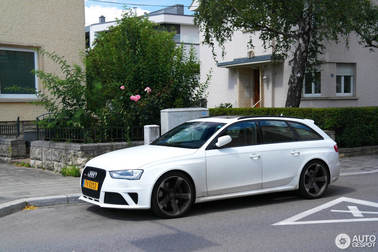 Audi RS4 Avant B8