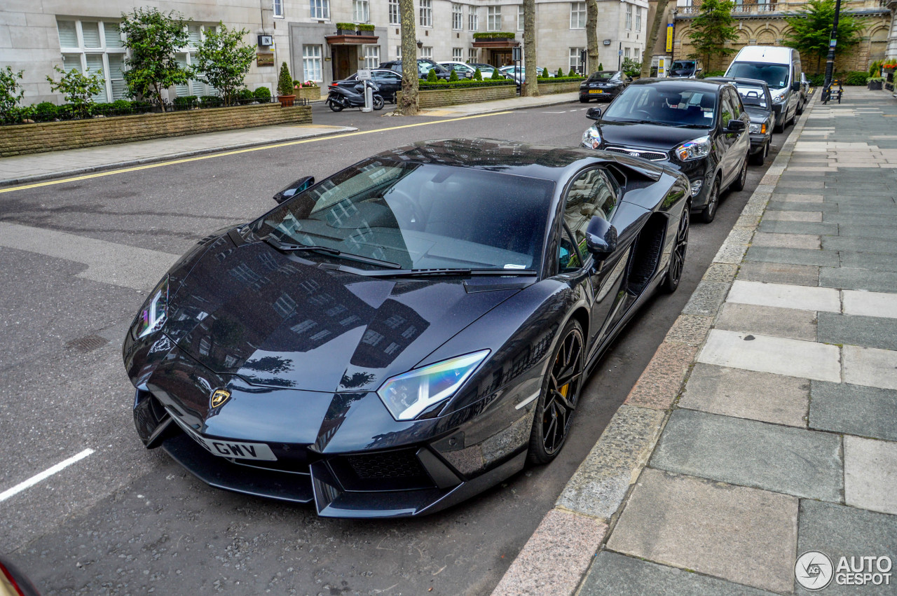 Lamborghini Aventador LP700-4