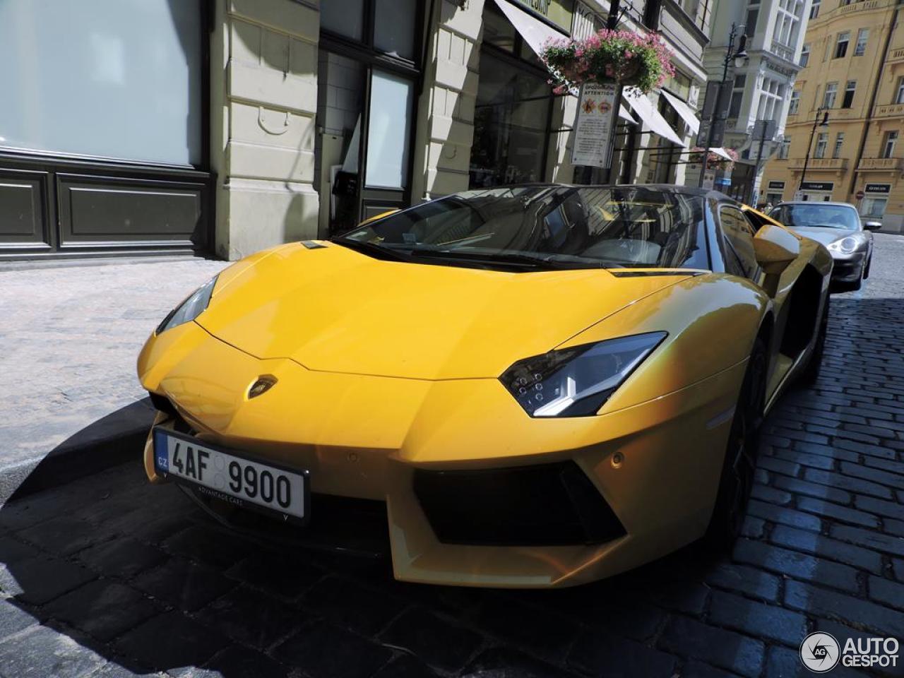 Lamborghini Aventador LP700-4 Roadster